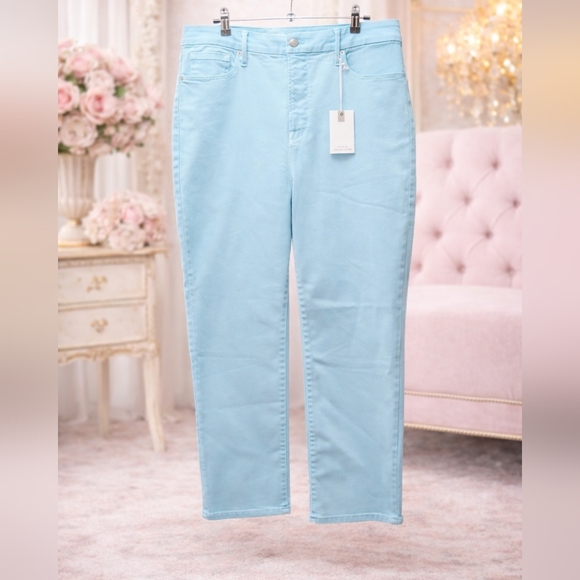 Good American Denim - Good American Straight Leg Jeans in Light Blue